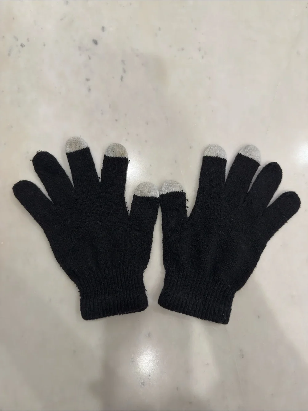 Black Knit Touchscreen Gloves